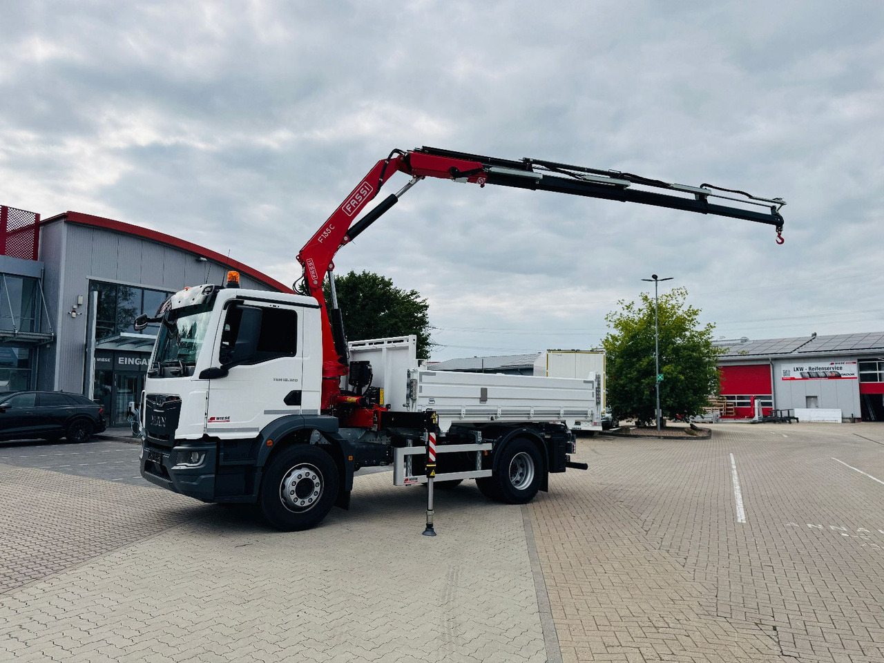 MAN 18.320 4x2 mit Fassi Ladekran Sofort Verfügbar - Kamion sa dizalicom: slika 1 MAN 18.320 4x2 mit Fassi Ladekran Sofort Verfügbar - Kamion sa dizalicom: slika 1