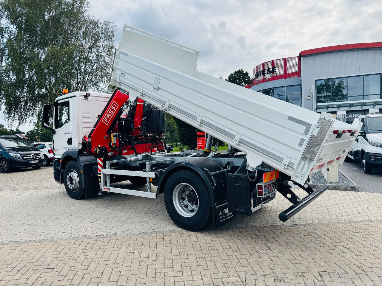 MAN 18.320 4x2 mit Fassi Ladekran Sofort Verfügbar - Istovarivač, Kamion sa dizalicom: slika 2 MAN 18.320 4x2 mit Fassi Ladekran Sofort Verfügbar - Istovarivač, Kamion sa dizalicom: slika 2