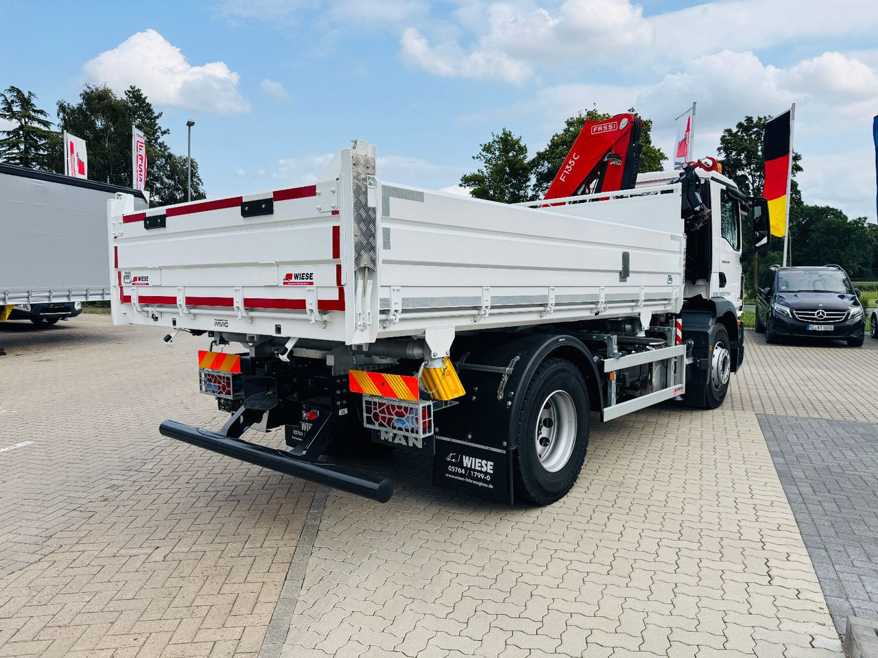 MAN 18.320 4x2 mit Fassi Ladekran Sofort Verfügbar - Kamion sa dizalicom: slika 4 MAN 18.320 4x2 mit Fassi Ladekran Sofort Verfügbar - Kamion sa dizalicom: slika 4