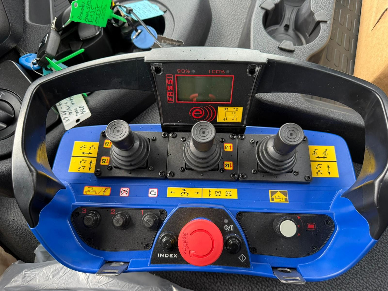 Istovarivač, Kamion sa dizalicom MAN 18.320 4x4 mit Fassi Ladekran Sofort Verfügbar: slika 14