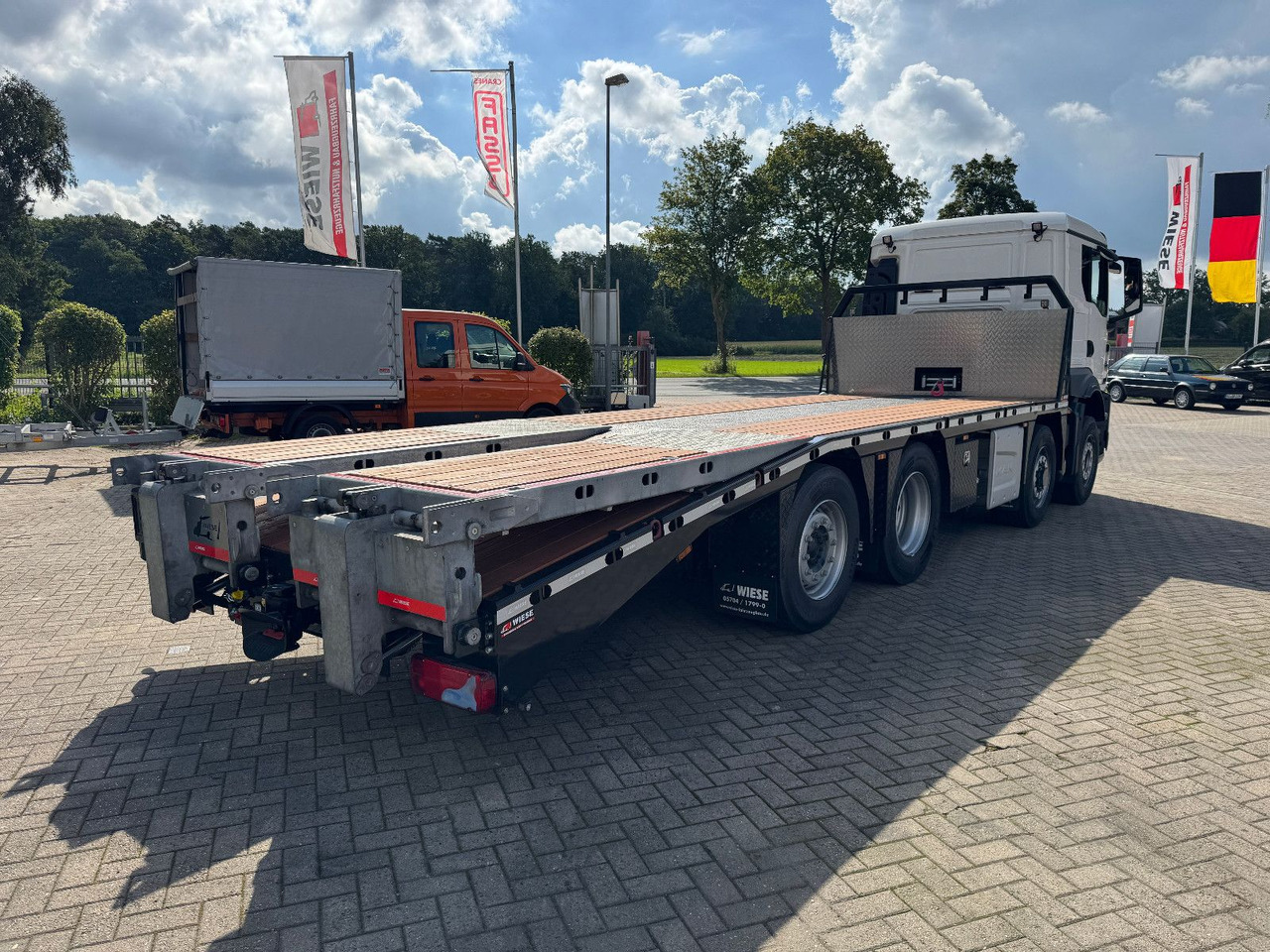 MAN TGS 35.520 8x2H Baumaschinentransporter - Šlep vozilo: slika 4 MAN TGS 35.520 8x2H Baumaschinentransporter - Šlep vozilo: slika 4