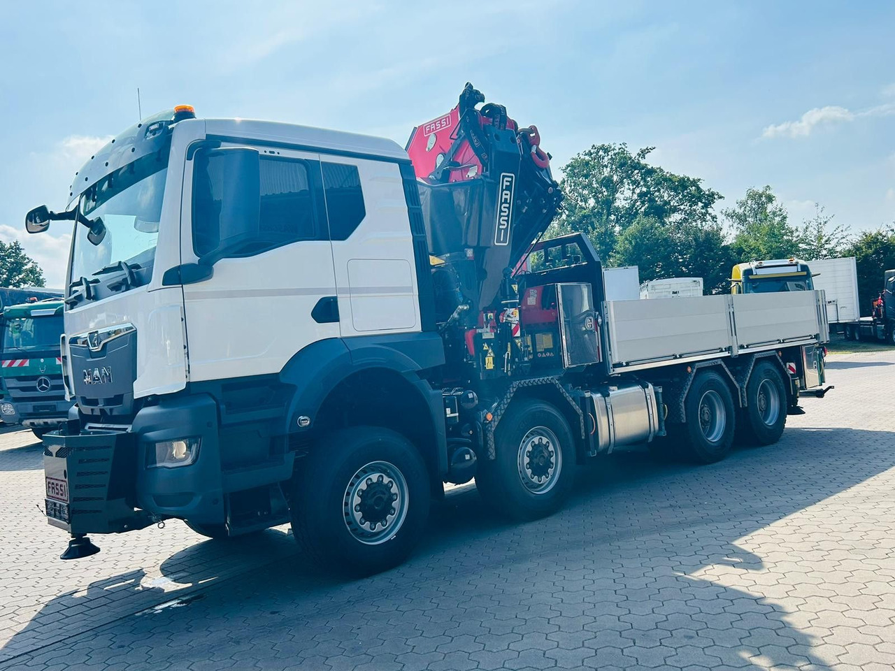 MAN TGS 41.520 8x8 mit Fassi Ladekran F710RA.2.26 - Kamion sa dizalicom: slika 5 MAN TGS 41.520 8x8 mit Fassi Ladekran F710RA.2.26 - Kamion sa dizalicom: slika 5