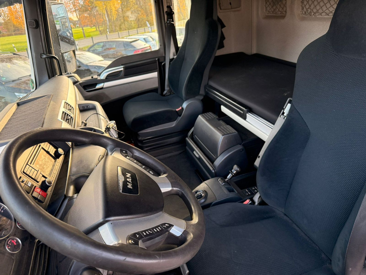 MAN TGX 26.440 6x2 mit HMF 3000-5 Kran Top Zustand MAN TGX 26.440 6x2 mit HMF 3000-5 Kran Top Zustand: slika 11 MAN TGX 26.440 6x2 mit HMF 3000-5 Kran Top Zustand MAN TGX 26.440 6x2 mit HMF 3000-5 Kran Top Zustand: slika 11