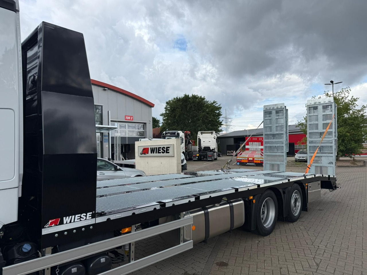 Mercedes-Benz Actros mit Rampen, Maschinentransporter - Šlep vozilo: slika 2 Mercedes-Benz Actros mit Rampen, Maschinentransporter - Šlep vozilo: slika 2