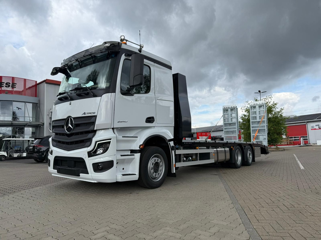 Mercedes-Benz Actros mit Rampen, Maschinentransporter - Šlep vozilo: slika 1 Mercedes-Benz Actros mit Rampen, Maschinentransporter - Šlep vozilo: slika 1