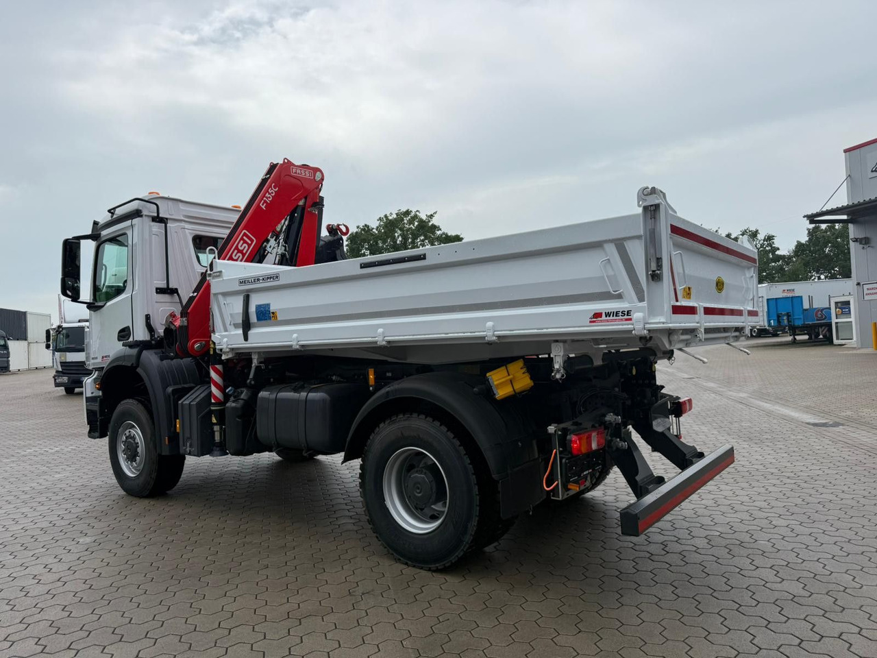 Mercedes-Benz Arocs 1835 4x2 Meiller Fassi F135 Kran Kipper - Kamion sa dizalicom: slika 4 Mercedes-Benz Arocs 1835 4x2 Meiller Fassi F135 Kran Kipper - Kamion sa dizalicom: slika 4