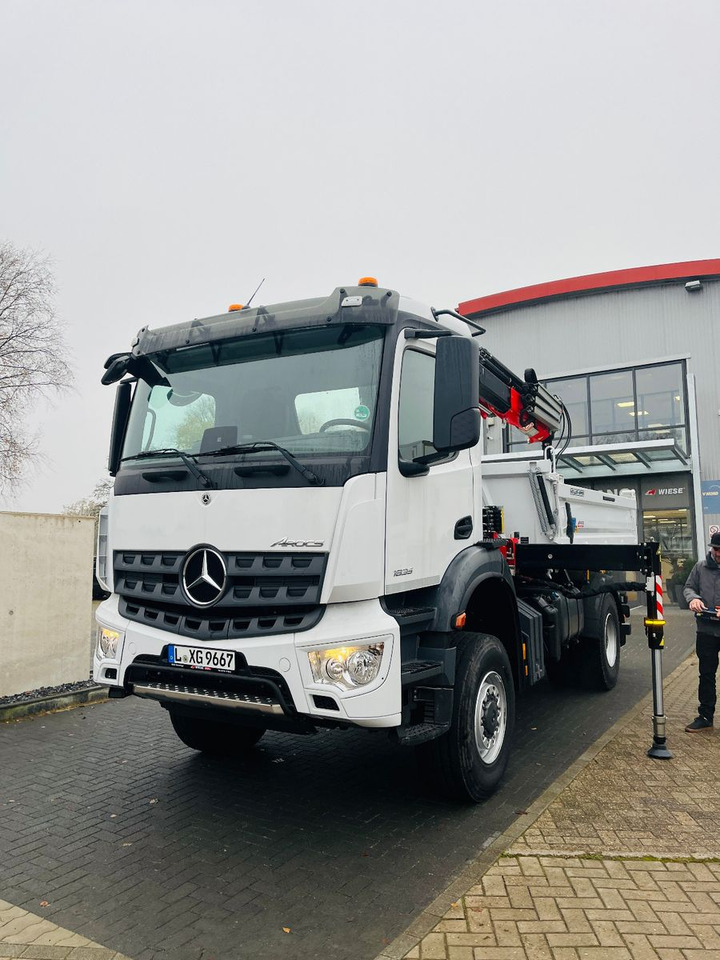 Mercedes-Benz Arocs 1835 4x4 Meiller Fassi Kran Kipper - Istovarivač, Kamion sa dizalicom: slika 3 Mercedes-Benz Arocs 1835 4x4 Meiller Fassi Kran Kipper - Istovarivač, Kamion sa dizalicom: slika 3