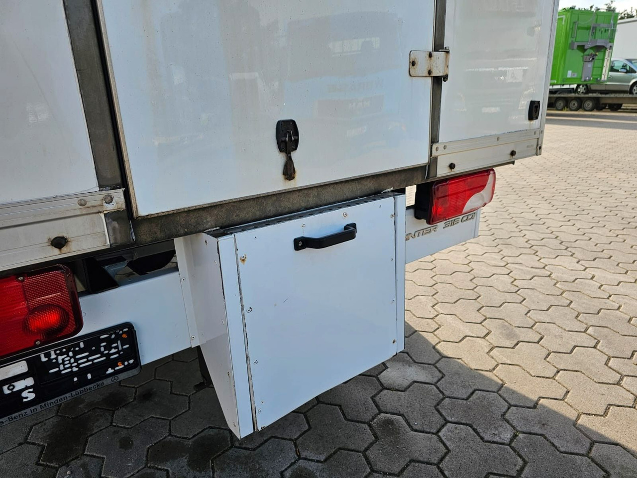 Mercedes-Benz Sprinter mit Kofferaufbau - Dostavno vozilo sa zatvorenim sandukom: slika 5 Mercedes-Benz Sprinter mit Kofferaufbau - Dostavno vozilo sa zatvorenim sandukom: slika 5