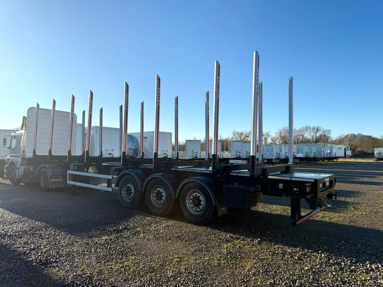 PAVIC Holzauflieger mit Schemel und Rungen - Poluprikolica šticarka: slika 3 PAVIC Holzauflieger mit Schemel und Rungen - Poluprikolica šticarka: slika 3