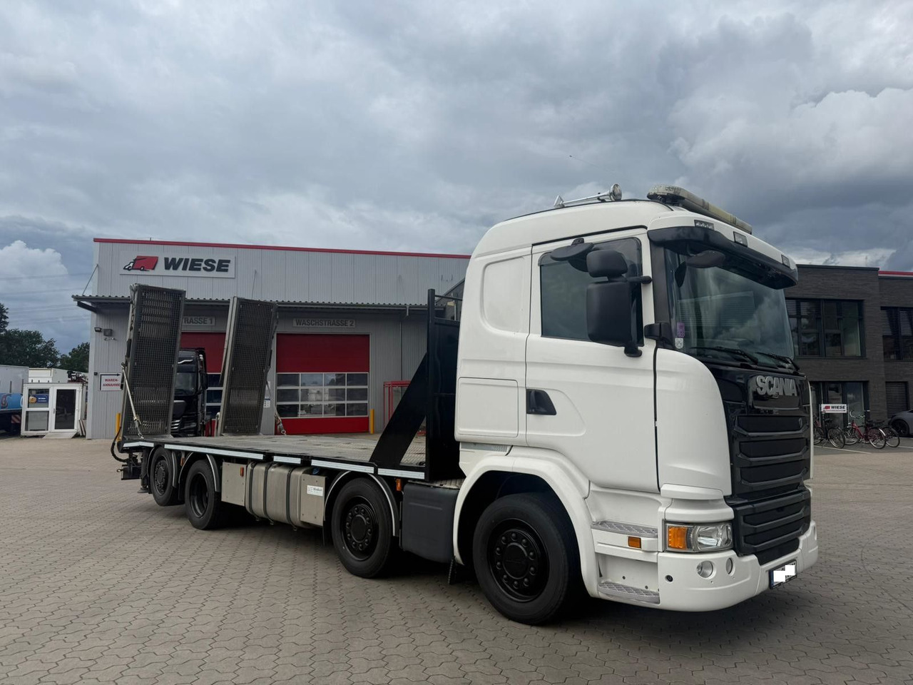 Scania G450 Baumaschinentransporter mit Rampen - Kamion za prevoz automobila: slika 1 Scania G450 Baumaschinentransporter mit Rampen - Kamion za prevoz automobila: slika 1
