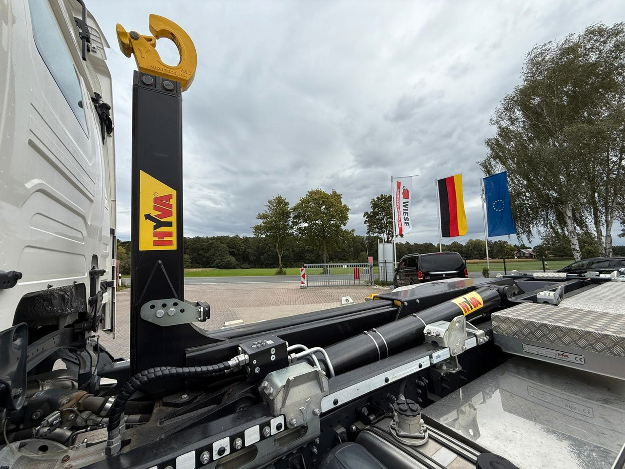 Scania R460 6x2 - Abrollkipper - Sofort Verfügbar! - Kamion sa hidrauličnom kukom: slika 5 Scania R460 6x2 - Abrollkipper - Sofort Verfügbar! - Kamion sa hidrauličnom kukom: slika 5