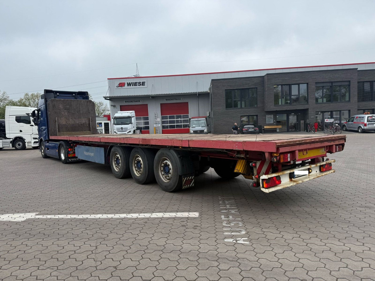 Schwarzmüller SPA 3/E Plattform Auflieger mit Schwerlastwinden - Plato poluprikolica: slika 2 Schwarzmüller SPA 3/E Plattform Auflieger mit Schwerlastwinden - Plato poluprikolica: slika 2