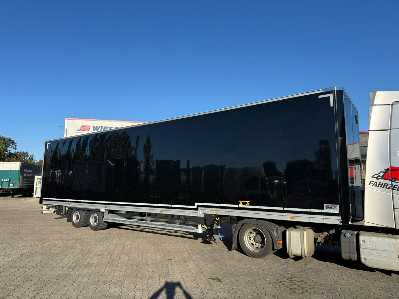Talson TGG TAL 12/18 Mega Kofferauflieger 99m³ - Poluprikolica sa zatvorenim sandukom: slika 3 Talson TGG TAL 12/18 Mega Kofferauflieger 99m³ - Poluprikolica sa zatvorenim sandukom: slika 3