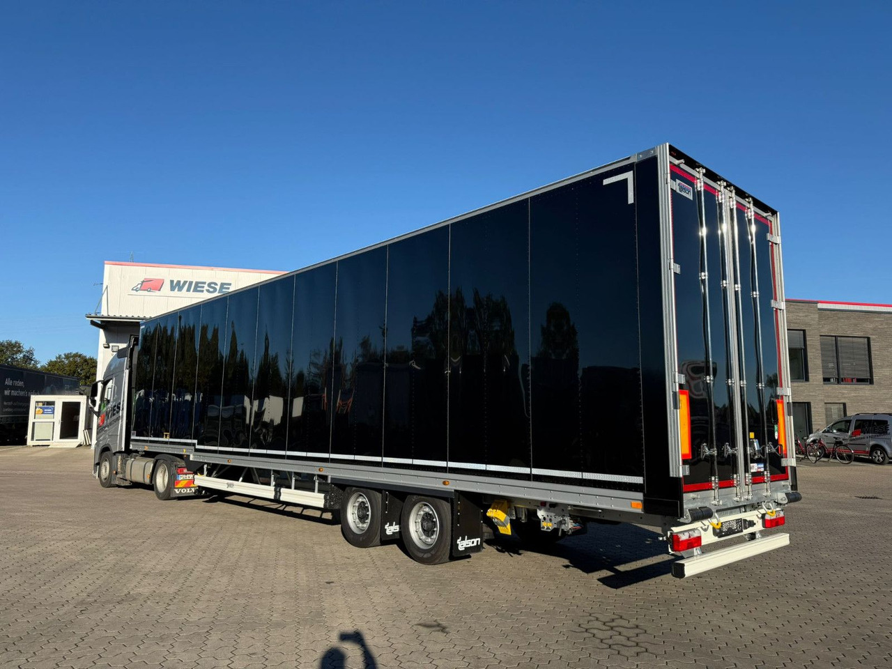 Talson TGG TAL 12/18 Mega Kofferauflieger 99m³ - Poluprikolica sa zatvorenim sandukom: slika 1 Talson TGG TAL 12/18 Mega Kofferauflieger 99m³ - Poluprikolica sa zatvorenim sandukom: slika 1