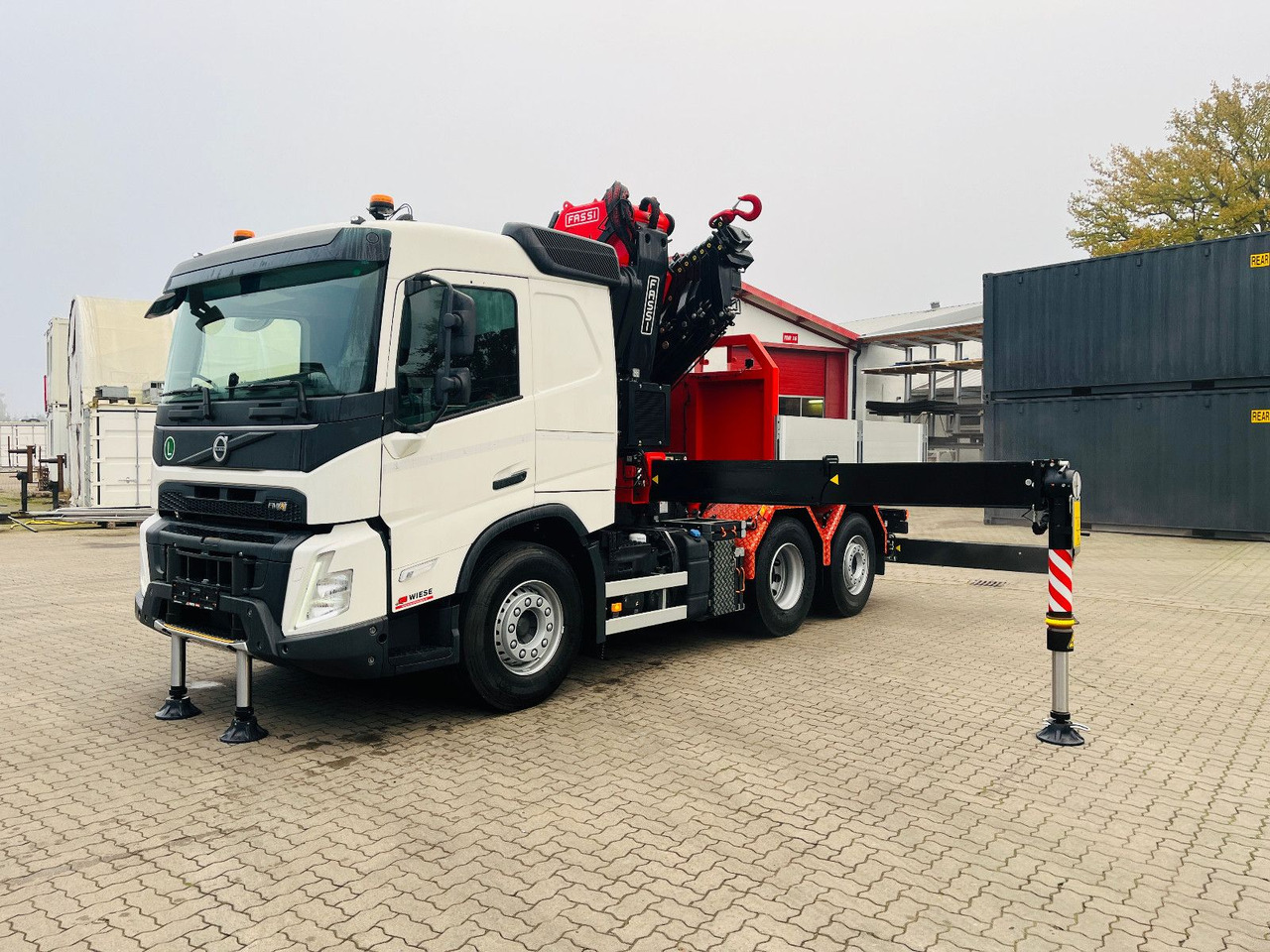 Volvo FMX 540 6x2 mit Kran Fassi F545.2.28 - Tegljač: slika 1 Volvo FMX 540 6x2 mit Kran Fassi F545.2.28 - Tegljač: slika 1