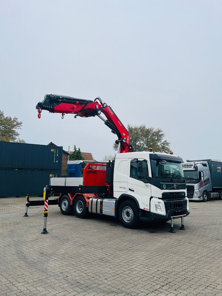 Volvo FMX 540 6x2 mit Kran Fassi F545.2.28 - Tegljač: slika 4 Volvo FMX 540 6x2 mit Kran Fassi F545.2.28 - Tegljač: slika 4