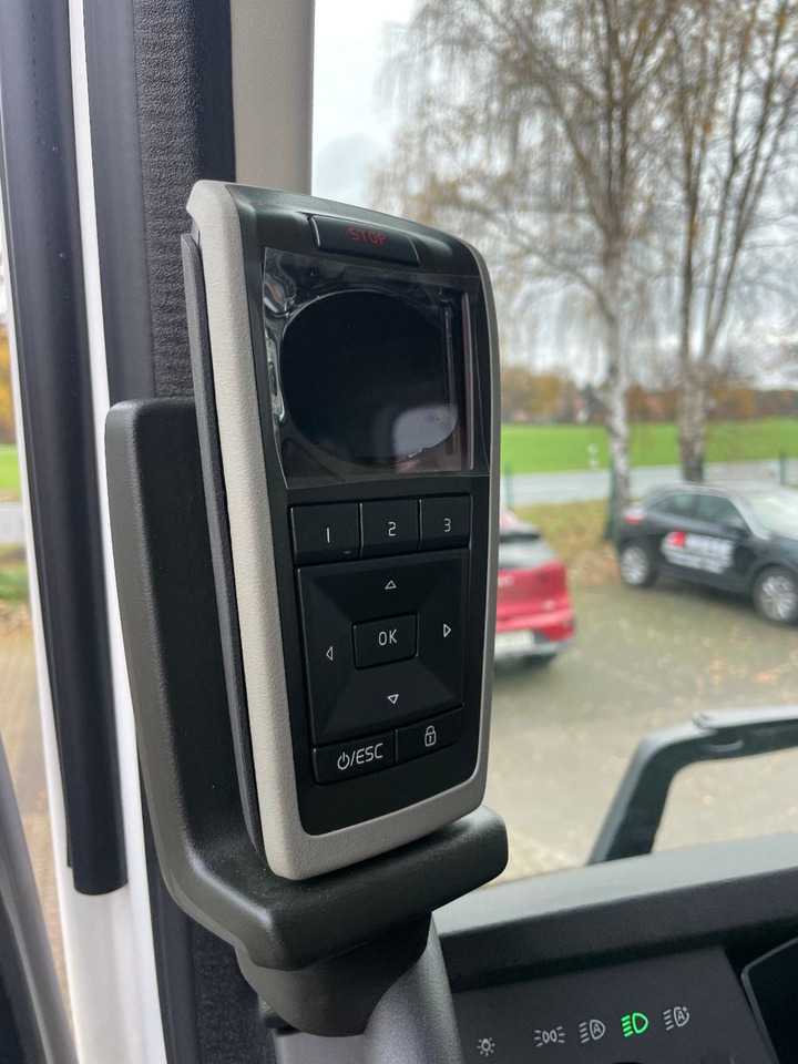 Kamion sa dizalicom Volvo FH500 6x4 Fassi F545RA 2.27 mit Jib und Winde: slika 13 Kamion sa dizalicom Volvo FH500 6x4 Fassi F545RA 2.27 mit Jib und Winde: slika 13