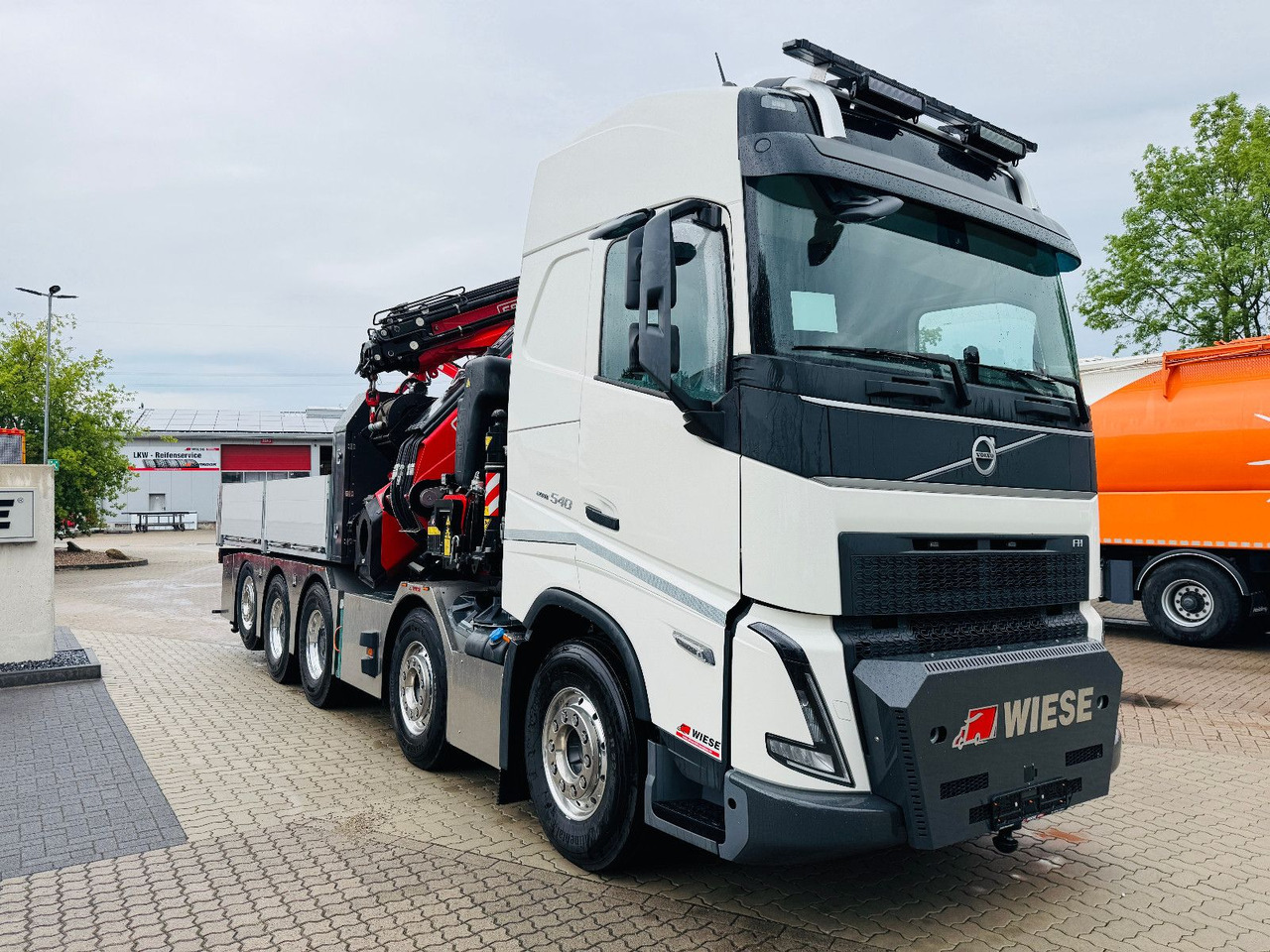 Volvo FH540 10x4 mit F1150 Ladekran, Sattelzugmaschine - Kamion sa tovarnim sandukom, Kamion sa dizalicom: slika 3 Volvo FH540 10x4 mit F1150 Ladekran, Sattelzugmaschine - Kamion sa tovarnim sandukom, Kamion sa dizalicom: slika 3