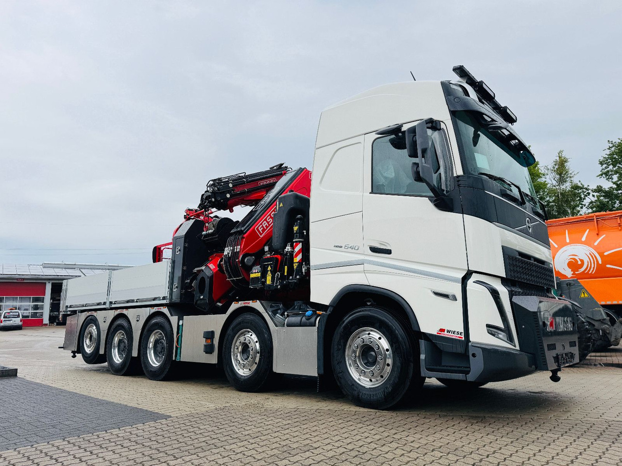 Volvo FH540 10x4 mit F1150 Ladekran, Sattelzugmaschine - Kamion sa tovarnim sandukom, Kamion sa dizalicom: slika 2 Volvo FH540 10x4 mit F1150 Ladekran, Sattelzugmaschine - Kamion sa tovarnim sandukom, Kamion sa dizalicom: slika 2