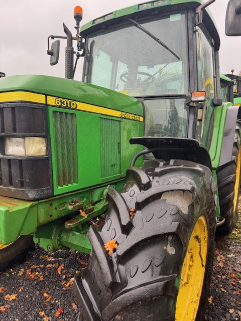 JOHN DEERE 6310 - Traktor: slika 1 JOHN DEERE 6310 - Traktor: slika 1