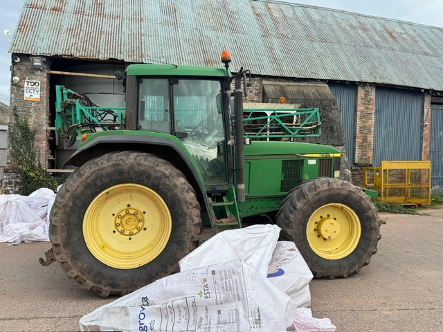 JOHN DEERE 6910 - Traktor: slika 2 JOHN DEERE 6910 - Traktor: slika 2