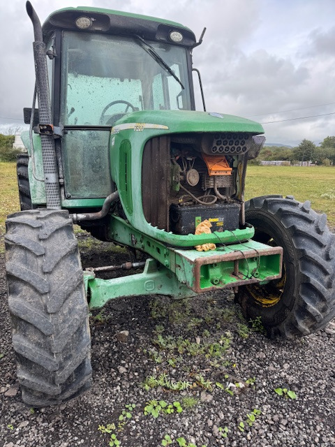 Traktor John Deere 6320: slika 1