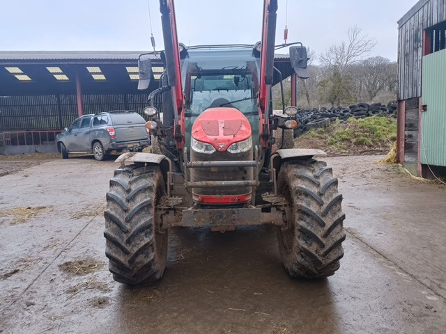 Traktor MASSEY FERGUSON 5711M: slika 6 Traktor MASSEY FERGUSON 5711M: slika 6