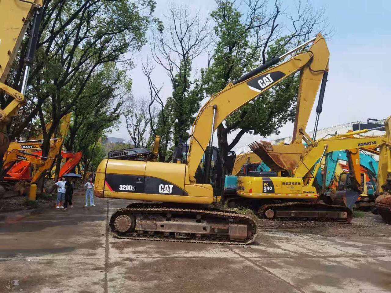 CATERPILLAR 320D2 - Bager guseničar: slika 1 CATERPILLAR 320D2 - Bager guseničar: slika 1