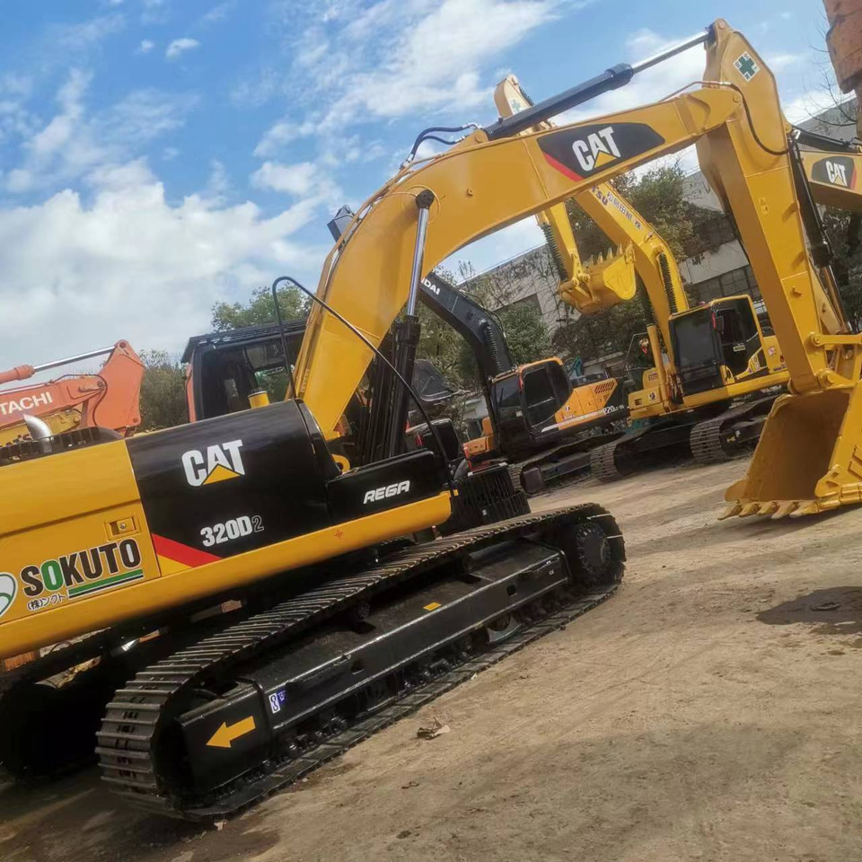 CATERPILLAR 320D2 - Bager guseničar: slika 1 CATERPILLAR 320D2 - Bager guseničar: slika 1