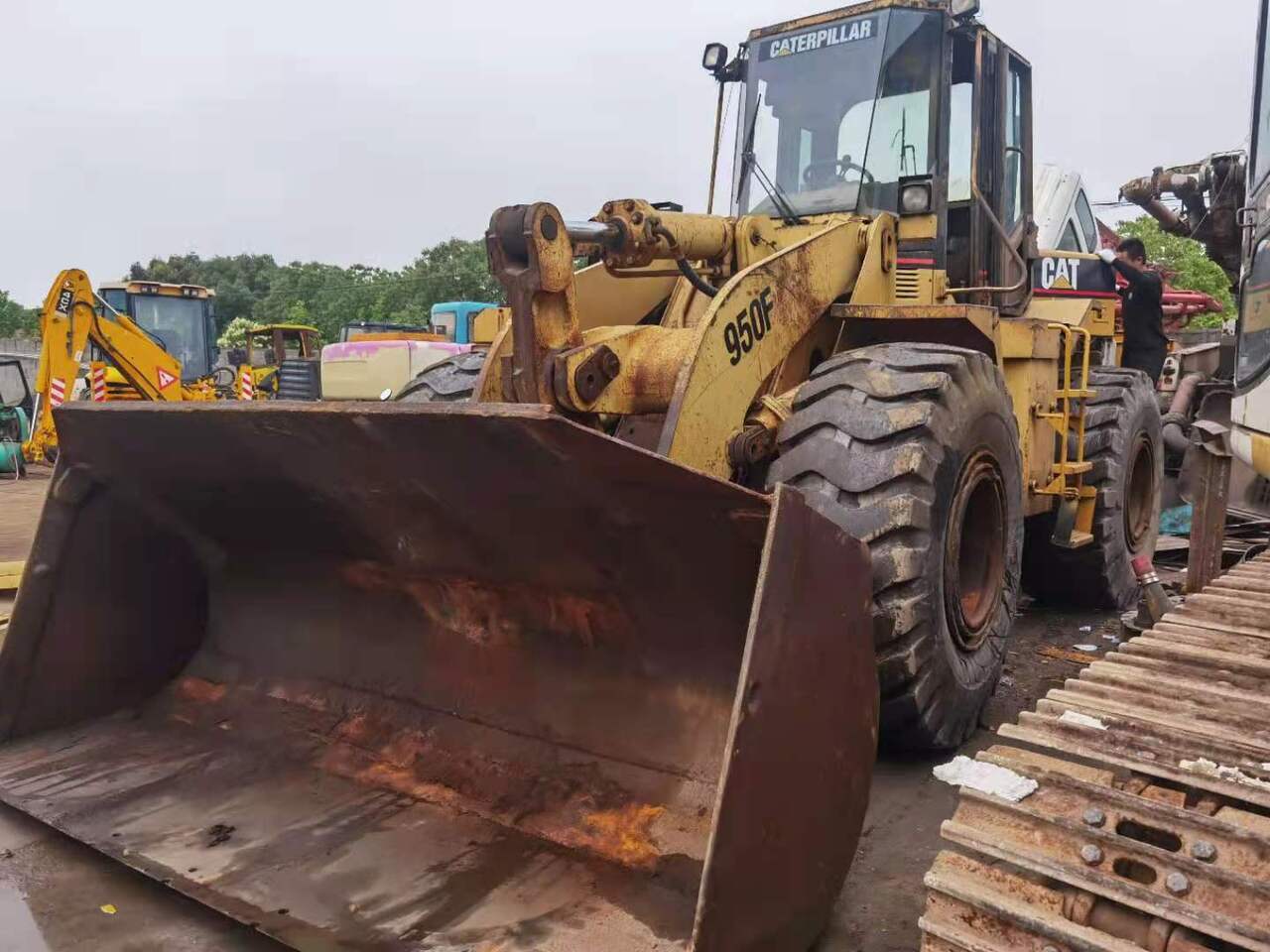 CATERPILLAR 950F - Utovarivač točkaš: slika 1 CATERPILLAR 950F - Utovarivač točkaš: slika 1