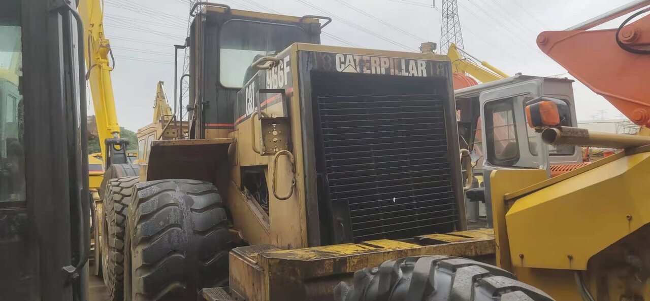 CATERPILLAR 966F - Utovarivač točkaš: slika 3 CATERPILLAR 966F - Utovarivač točkaš: slika 3