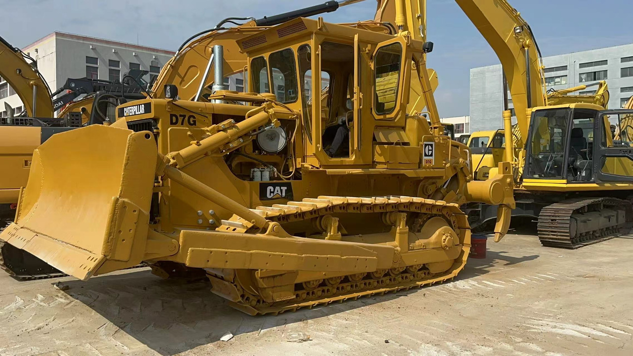 CATERPILLAR D7G - Buldožer: slika 1 CATERPILLAR D7G - Buldožer: slika 1
