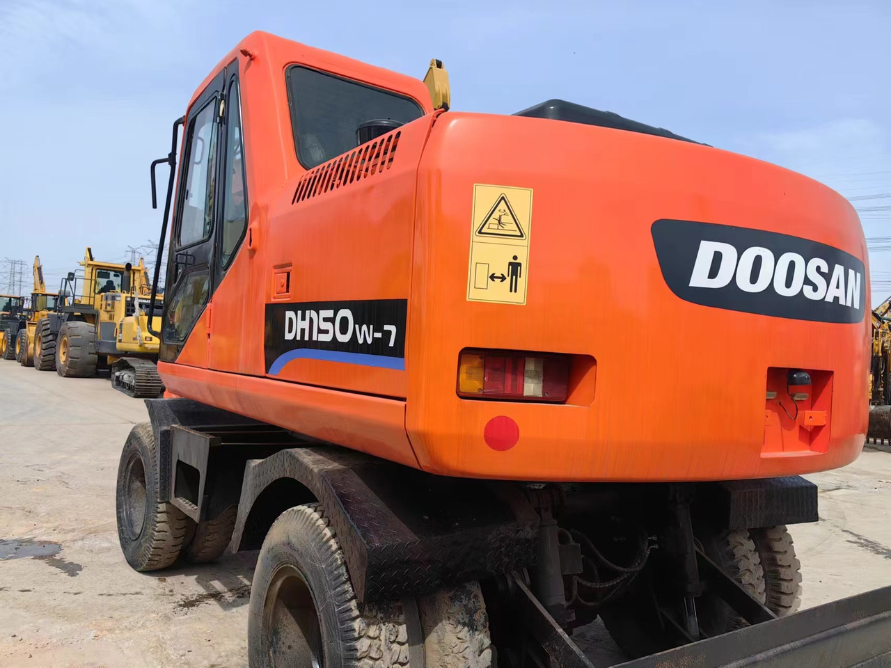 DOOSAN DH150W-7 - Bager točkaš: slika 4 DOOSAN DH150W-7 - Bager točkaš: slika 4