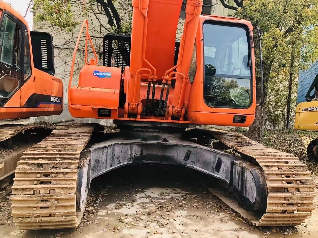 DOOSAN DH420LC-7 - Bager guseničar: slika 3 DOOSAN DH420LC-7 - Bager guseničar: slika 3