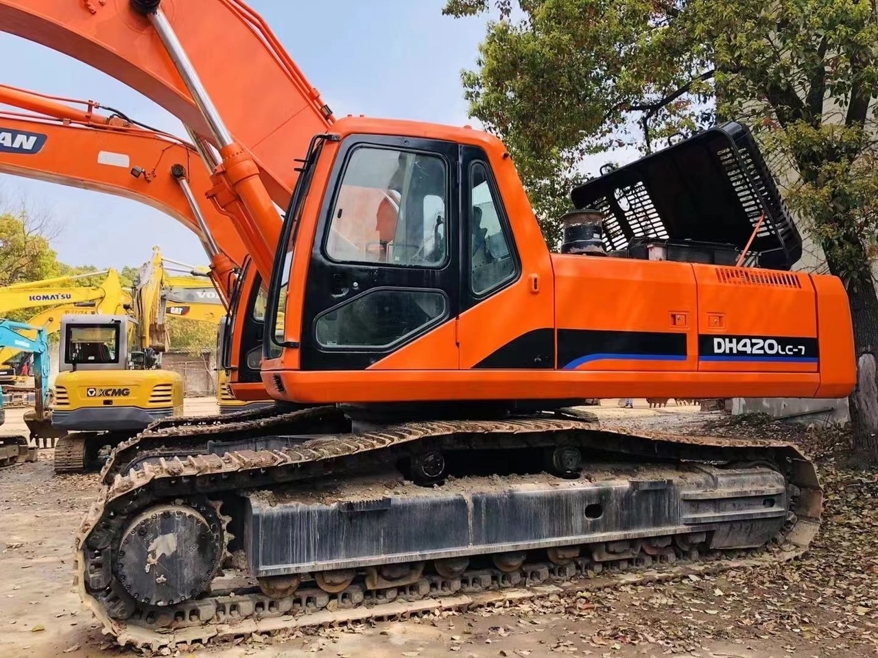 DOOSAN DH420LC-7 - Bager guseničar: slika 1 DOOSAN DH420LC-7 - Bager guseničar: slika 1