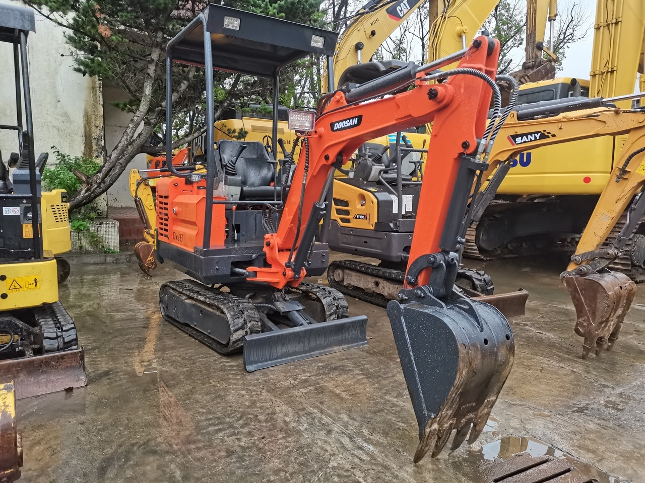 DOOSAN DX18 - Mini bager: slika 1 DOOSAN DX18 - Mini bager: slika 1
