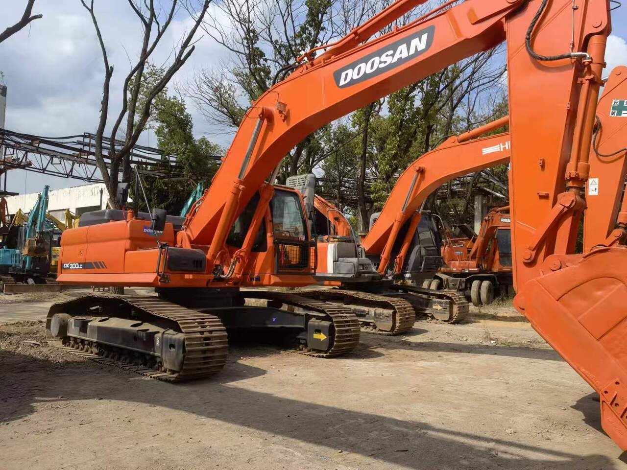 DOOSAN DX300 - Bager guseničar: slika 4 DOOSAN DX300 - Bager guseničar: slika 4