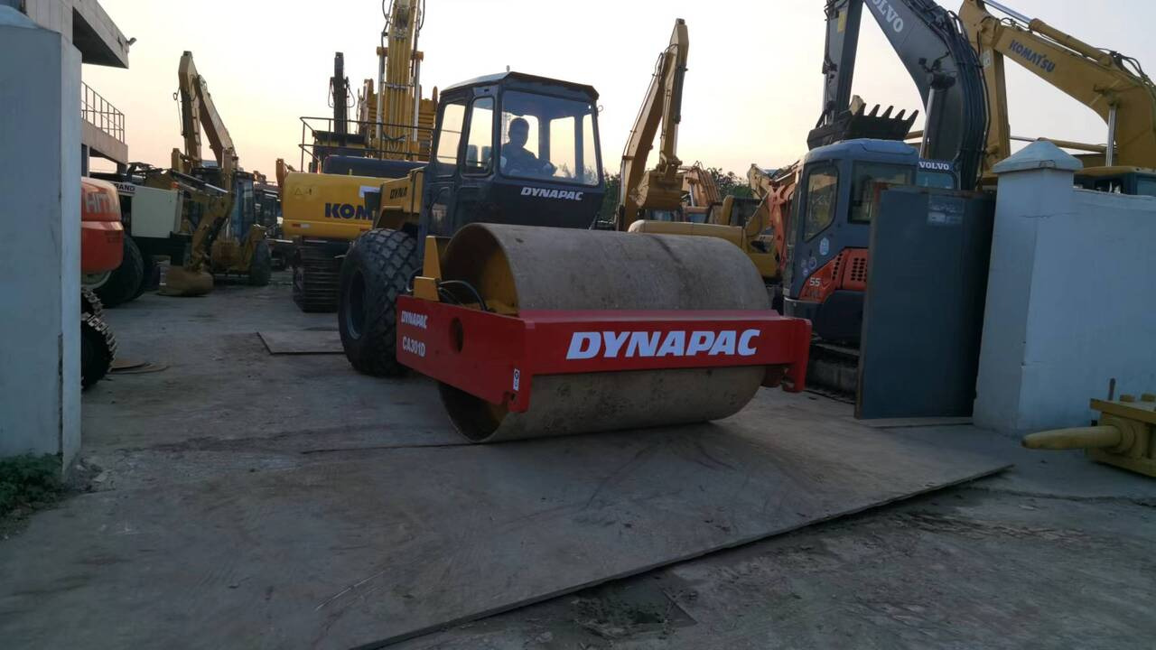DYNAPAC CA301D-roller - Valjak: slika 5 DYNAPAC CA301D-roller - Valjak: slika 5