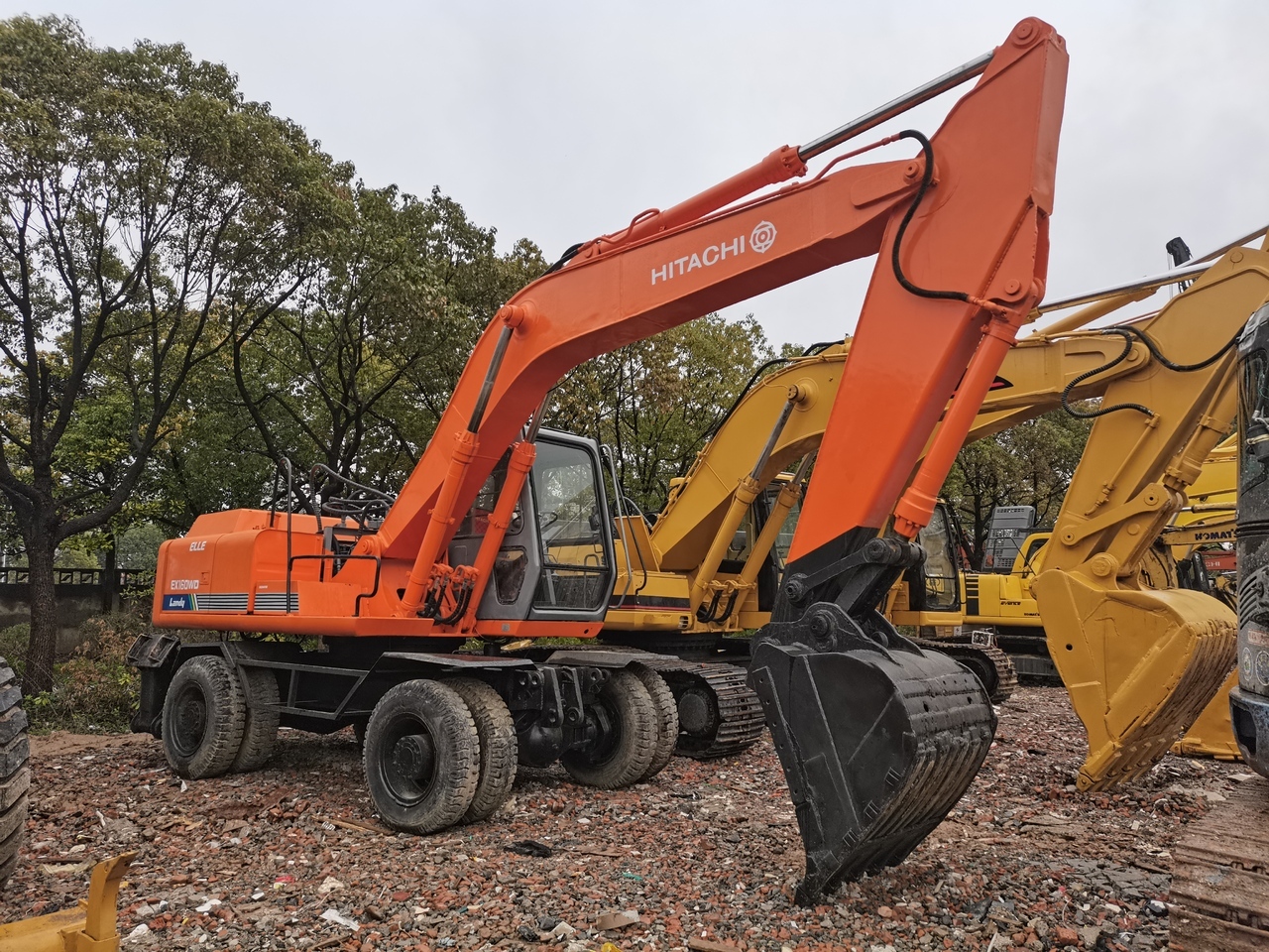 HITACHI EX160WD - Bager točkaš: slika 1 HITACHI EX160WD - Bager točkaš: slika 1