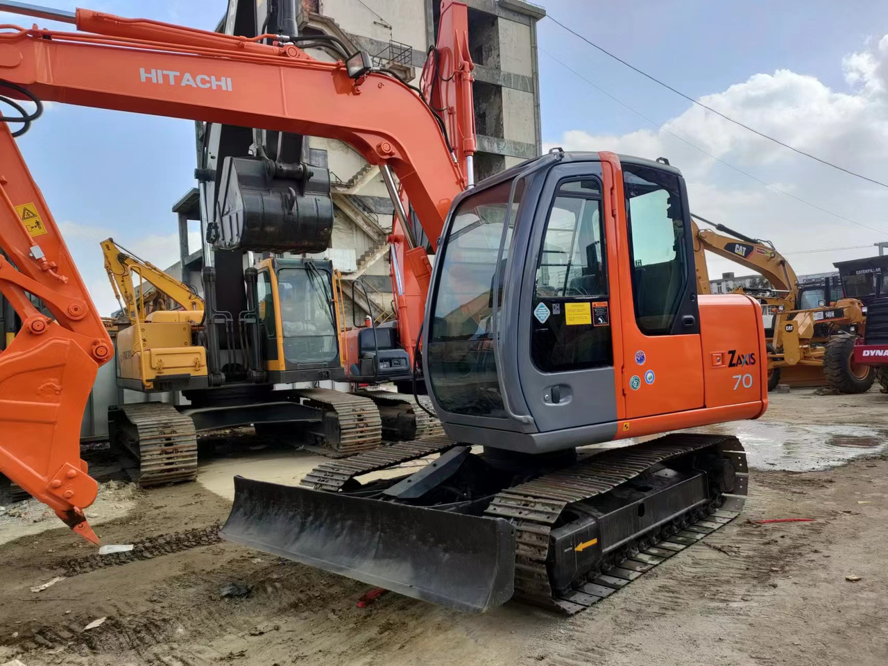 HITACHI ZX200-3G - Bager guseničar: slika 4 HITACHI ZX200-3G - Bager guseničar: slika 4