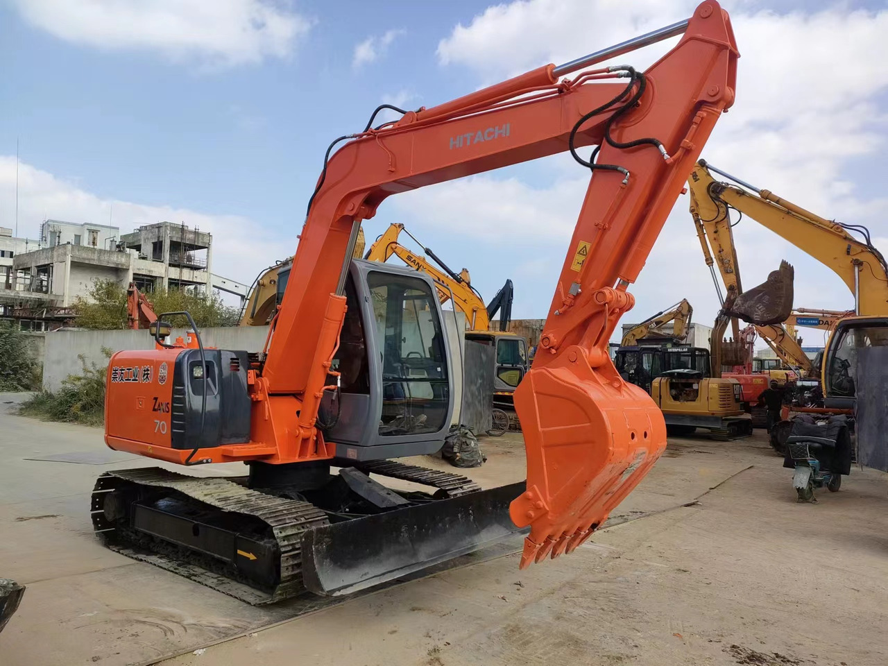 HITACHI ZX200-3G - Bager guseničar: slika 1 HITACHI ZX200-3G - Bager guseničar: slika 1