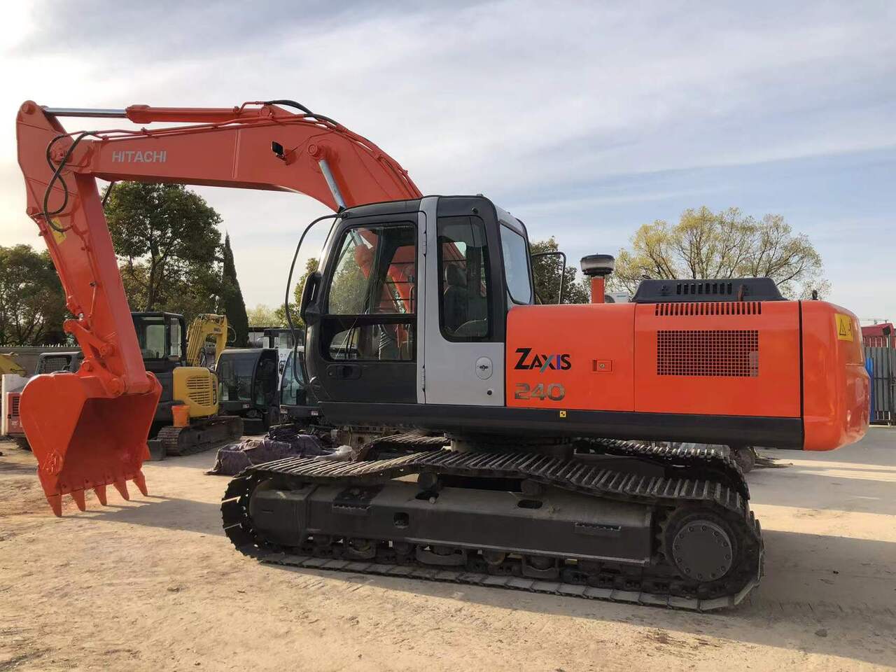 HITACHI ZX240 - Bager guseničar: slika 3 HITACHI ZX240 - Bager guseničar: slika 3