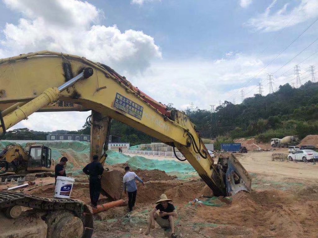 HITACHI ZX490 - Bager guseničar: slika 4 HITACHI ZX490 - Bager guseničar: slika 4