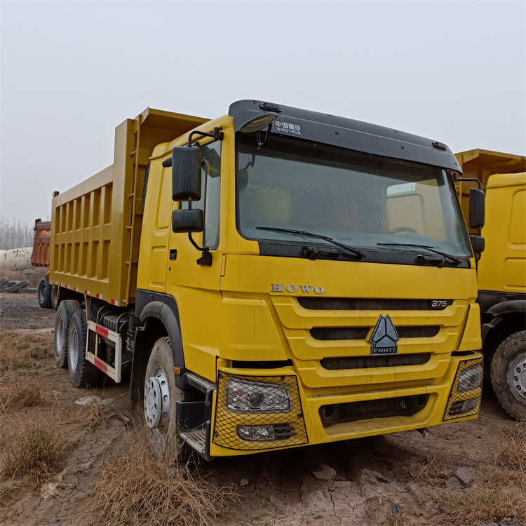 Istovarivač HOWO 6x4-375hp-Yellow: slika 10