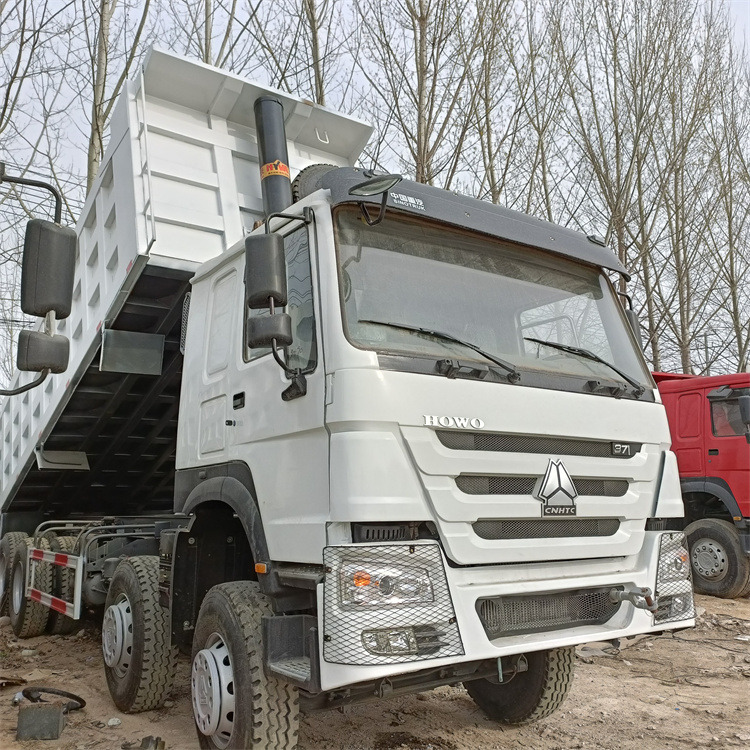 HOWO 8x4 371hp-White -tipper - Istovarivač: slika 2 HOWO 8x4 371hp-White -tipper - Istovarivač: slika 2
