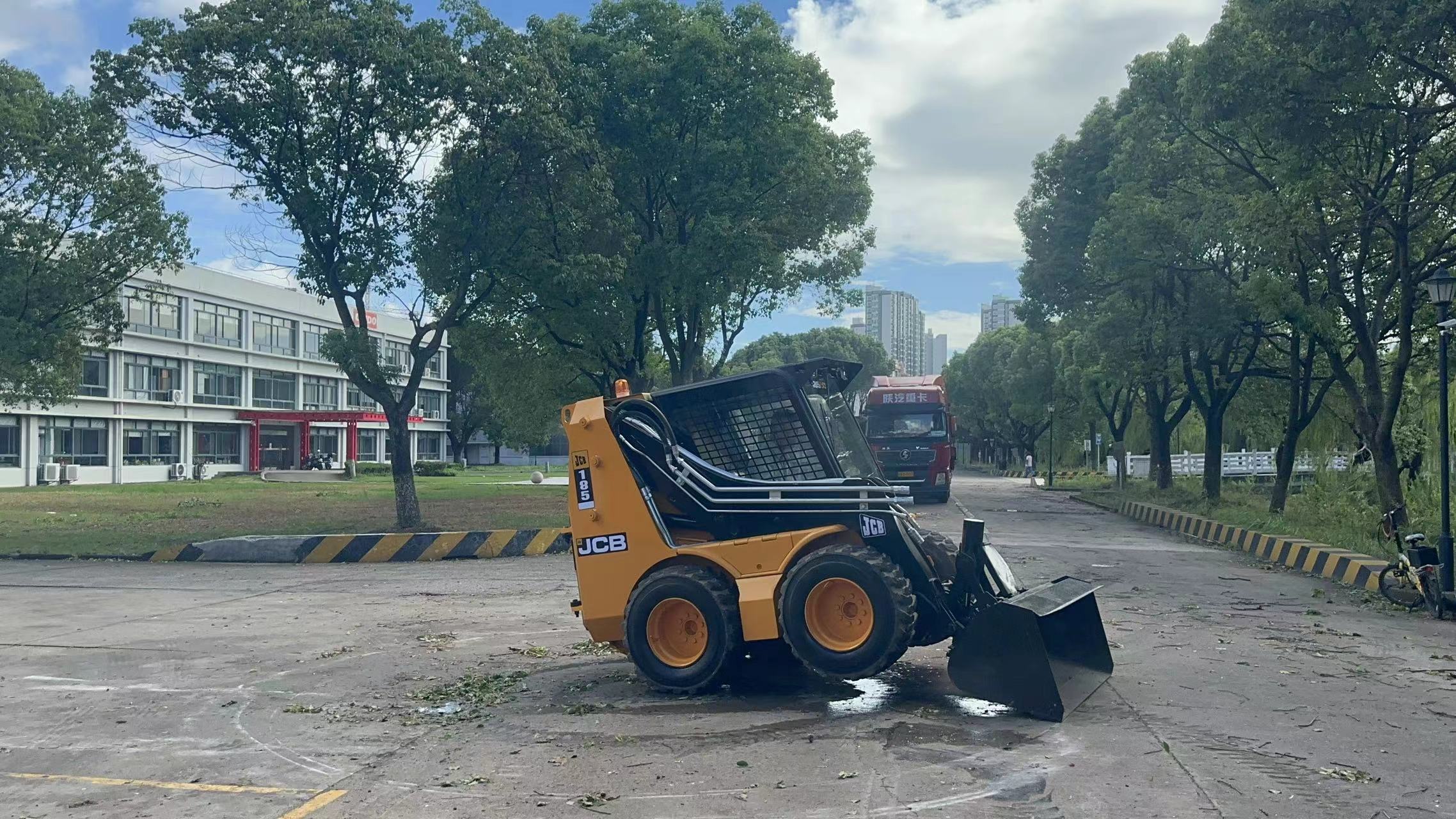 JCB 185 eco - Mini utovarivač: slika 5 JCB 185 eco - Mini utovarivač: slika 5