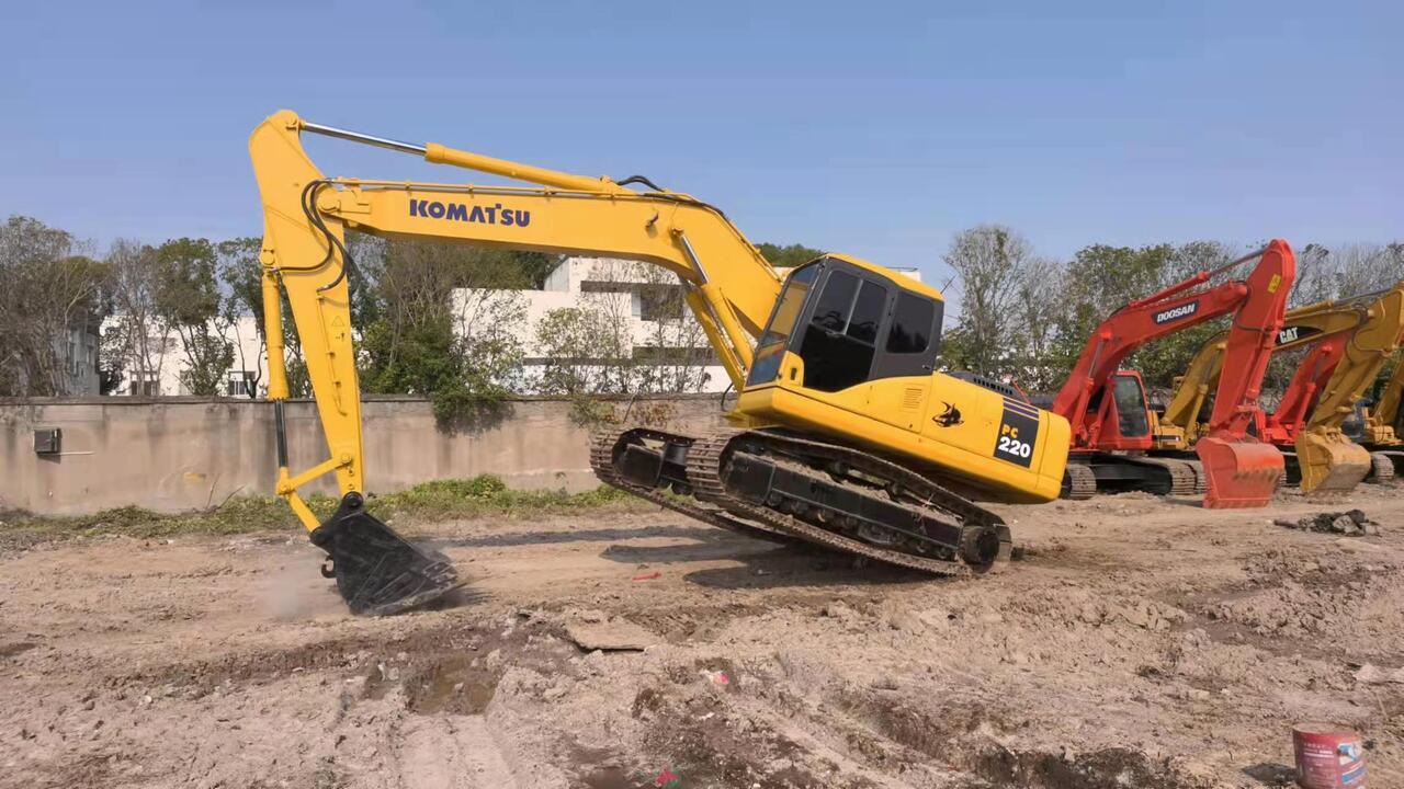 KOMATSU PC220-7 - Bager guseničar: slika 1 KOMATSU PC220-7 - Bager guseničar: slika 1
