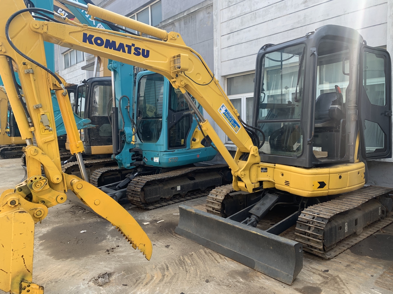 KOMATSU PC35MR - Bager guseničar: slika 2 KOMATSU PC35MR - Bager guseničar: slika 2