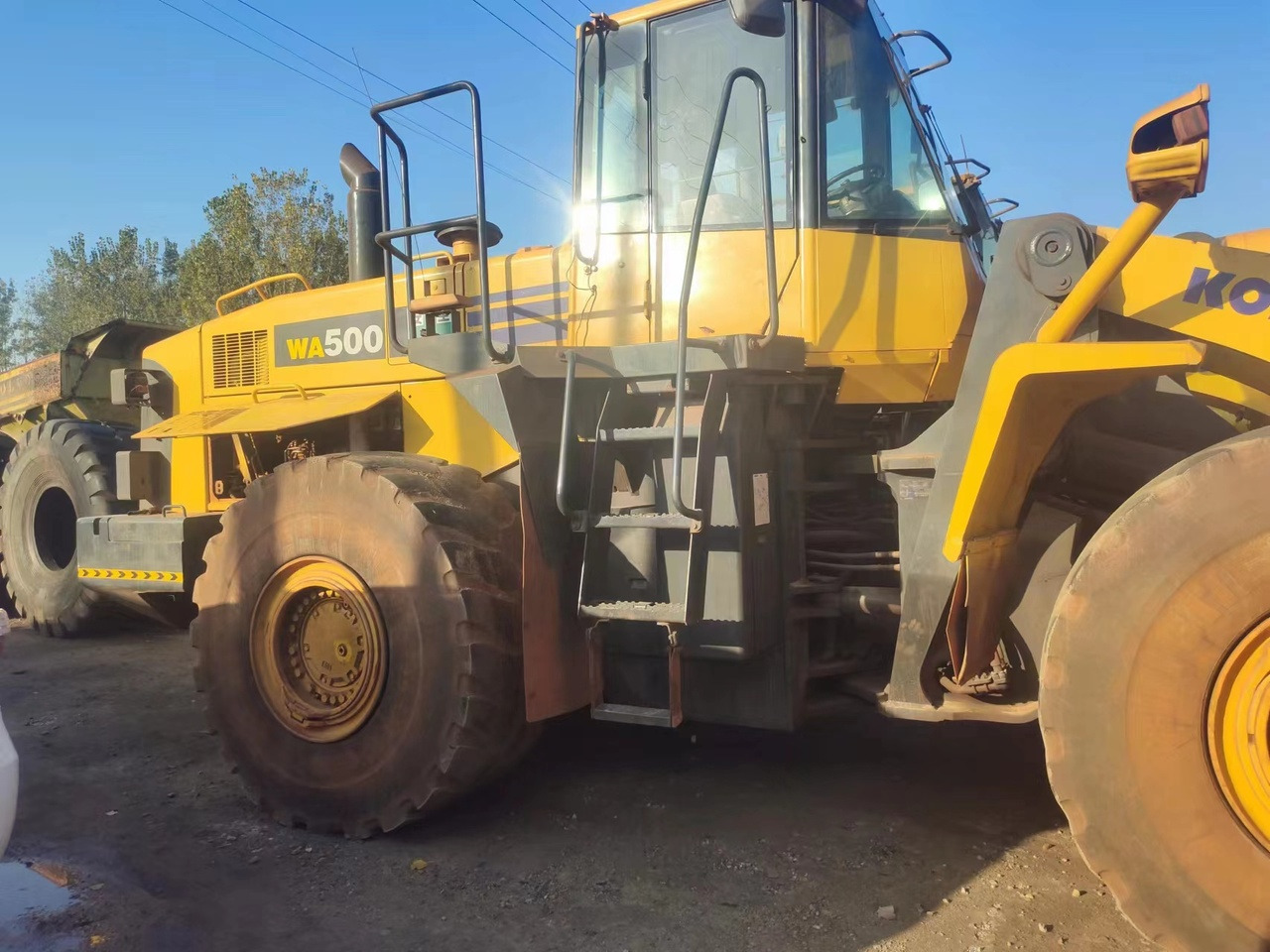 KOMATSU WA500-6 - Utovarivač točkaš: slika 4 KOMATSU WA500-6 - Utovarivač točkaš: slika 4