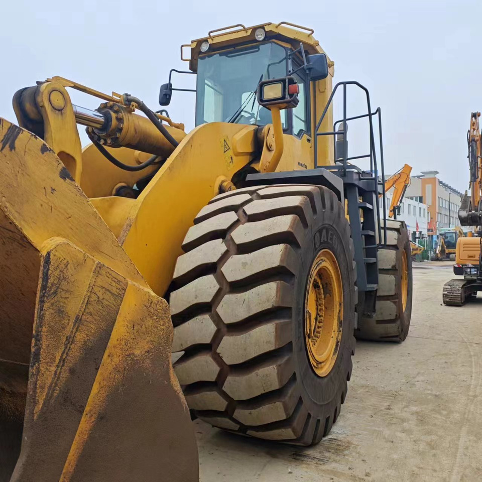 KOMATSU WA600-3 - Utovarivač točkaš: slika 4 KOMATSU WA600-3 - Utovarivač točkaš: slika 4